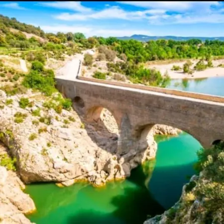 Maison, Proximite Commerces, Plage, P Gratuit * Vias