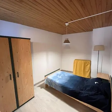 Holiday home Maison, Proximite Commerces, Plage, P Gratuit Vias