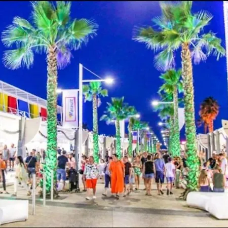 Dom wakacyjny Maison, Proximite Commerces, Plage, P Gratuit Vias